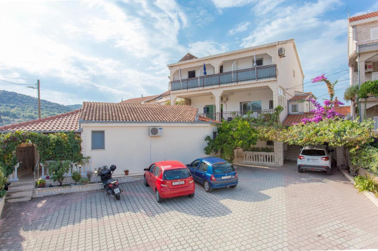 Apartments And Rooms With Parking Space Marina, Trogir - 5953 外观 照片