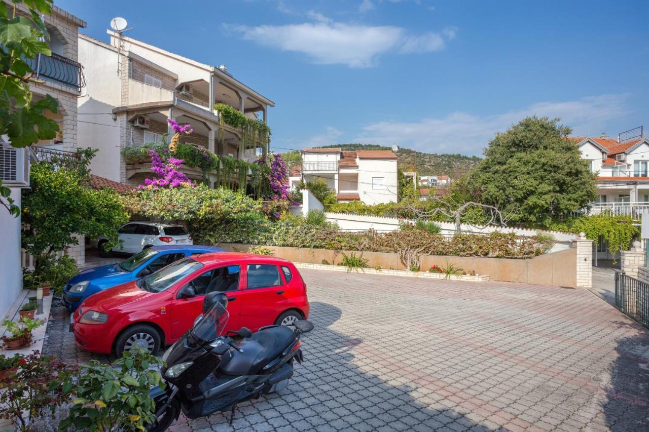 Apartments And Rooms With Parking Space Marina, Trogir - 5953 外观 照片