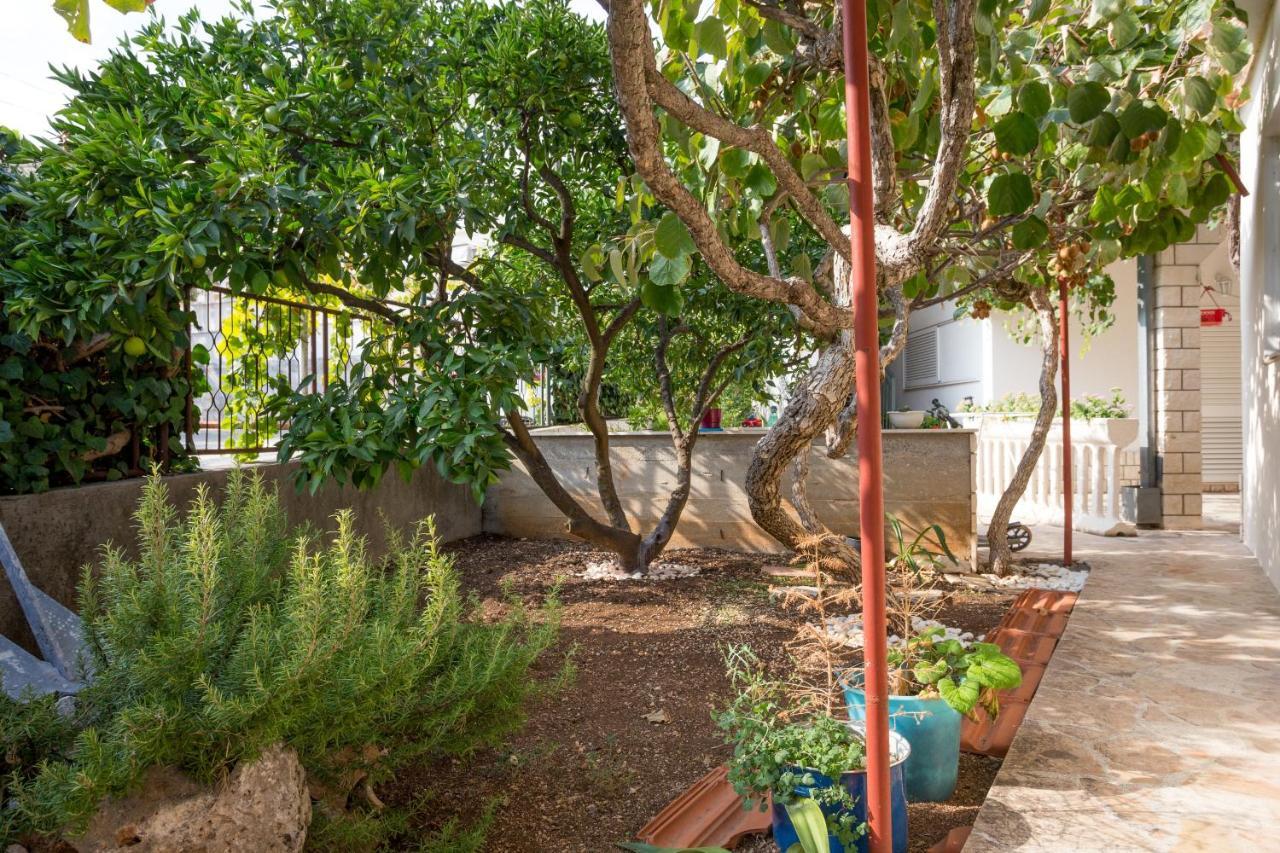 Apartments And Rooms With Parking Space Marina, Trogir - 5953 外观 照片