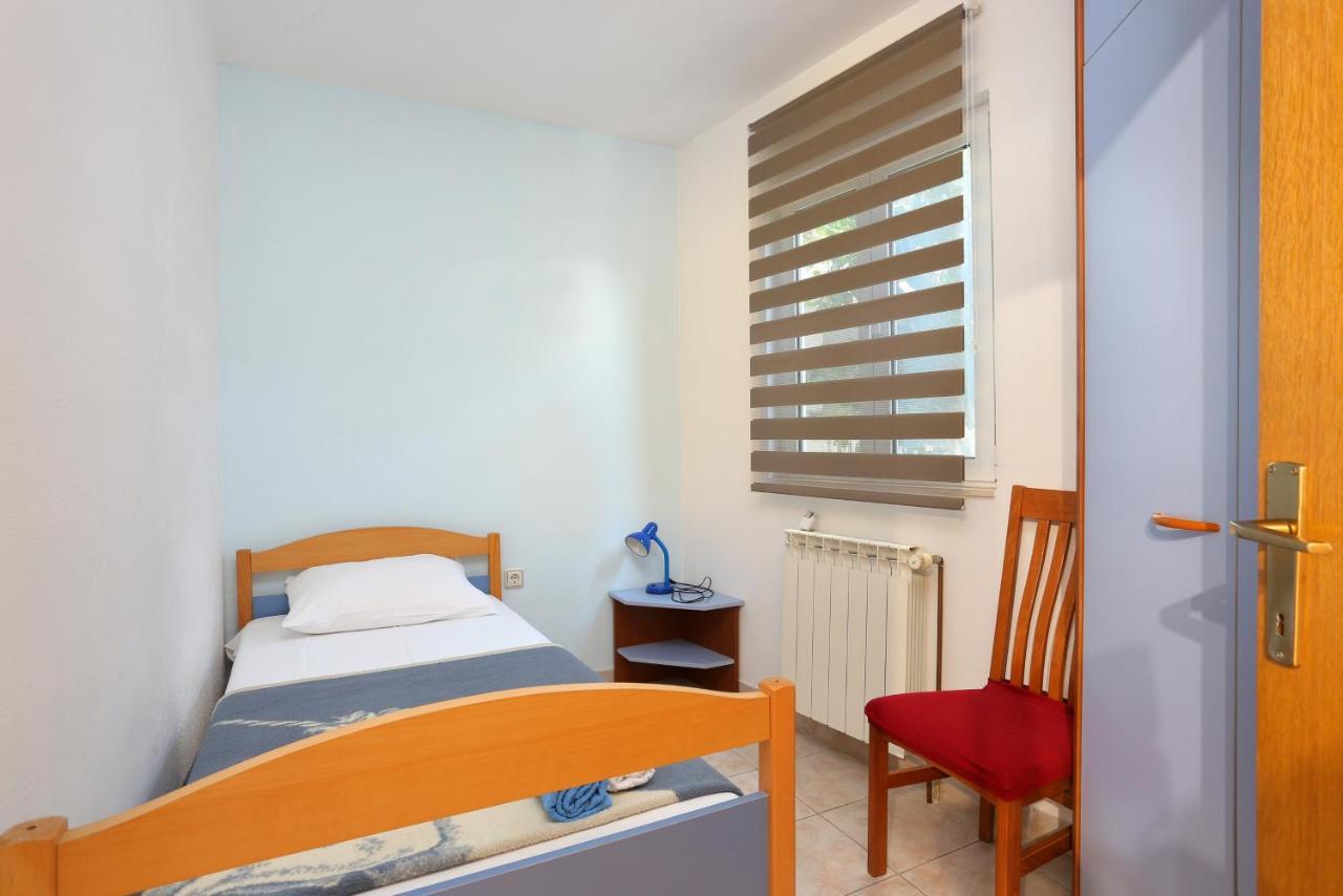 Apartments And Rooms With Parking Space Marina, Trogir - 5953 外观 照片