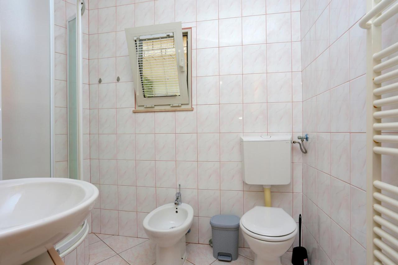 Apartments And Rooms With Parking Space Marina, Trogir - 5953 外观 照片