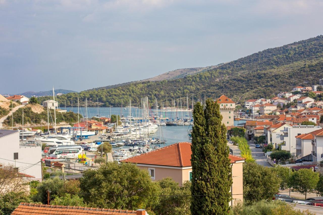 Apartments And Rooms With Parking Space Marina, Trogir - 5953 外观 照片