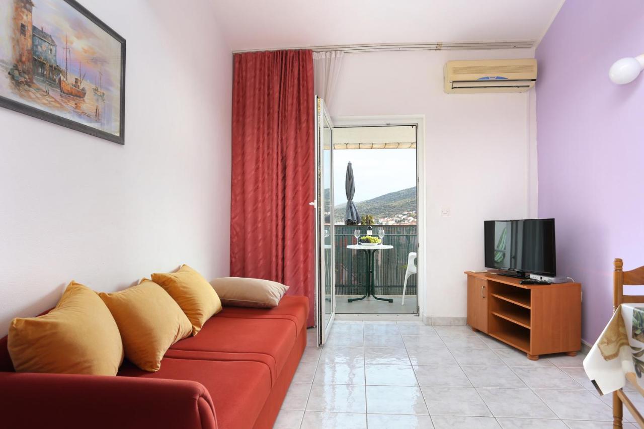 Apartments And Rooms With Parking Space Marina, Trogir - 5953 外观 照片