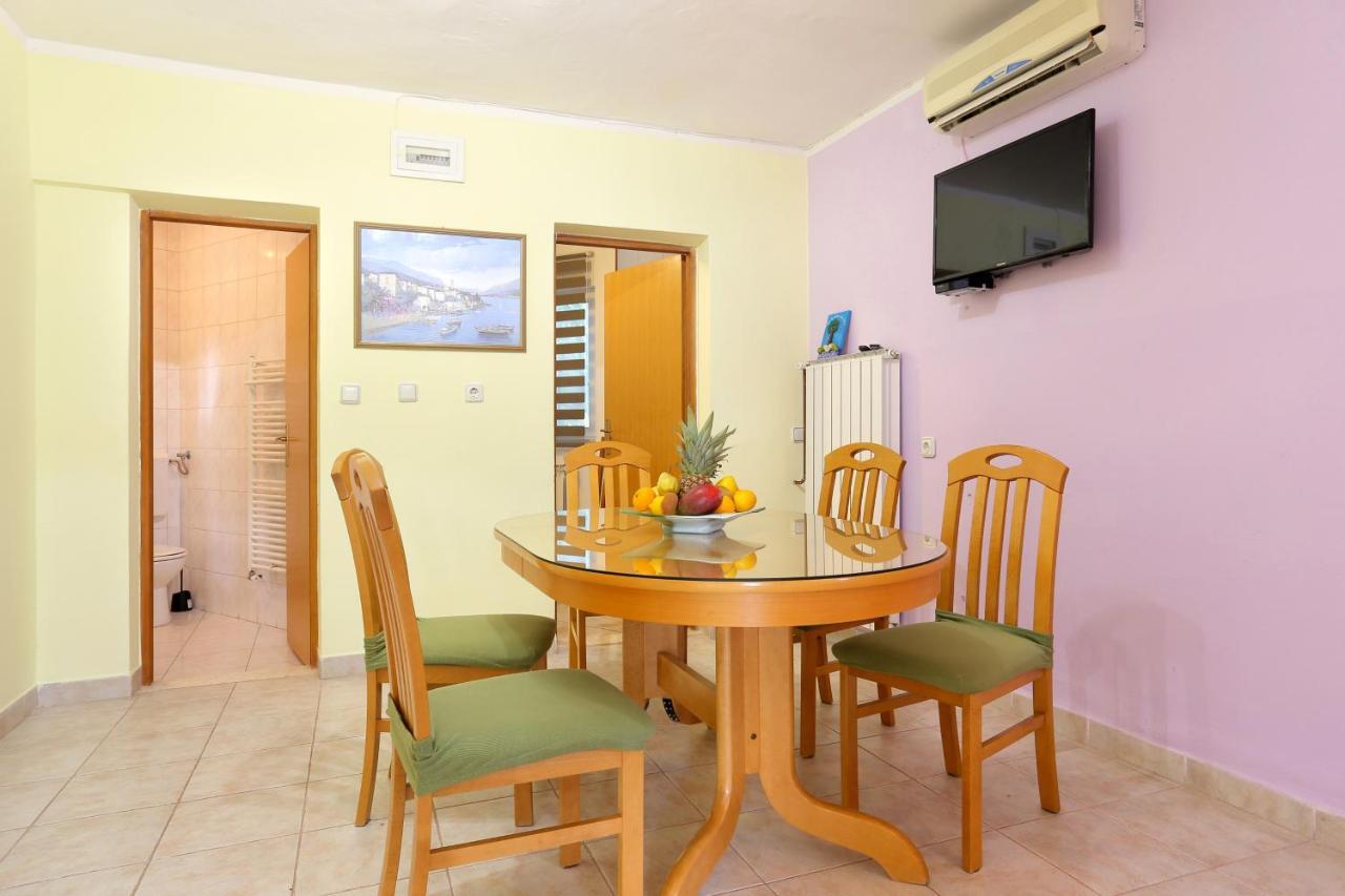 Apartments And Rooms With Parking Space Marina, Trogir - 5953 外观 照片
