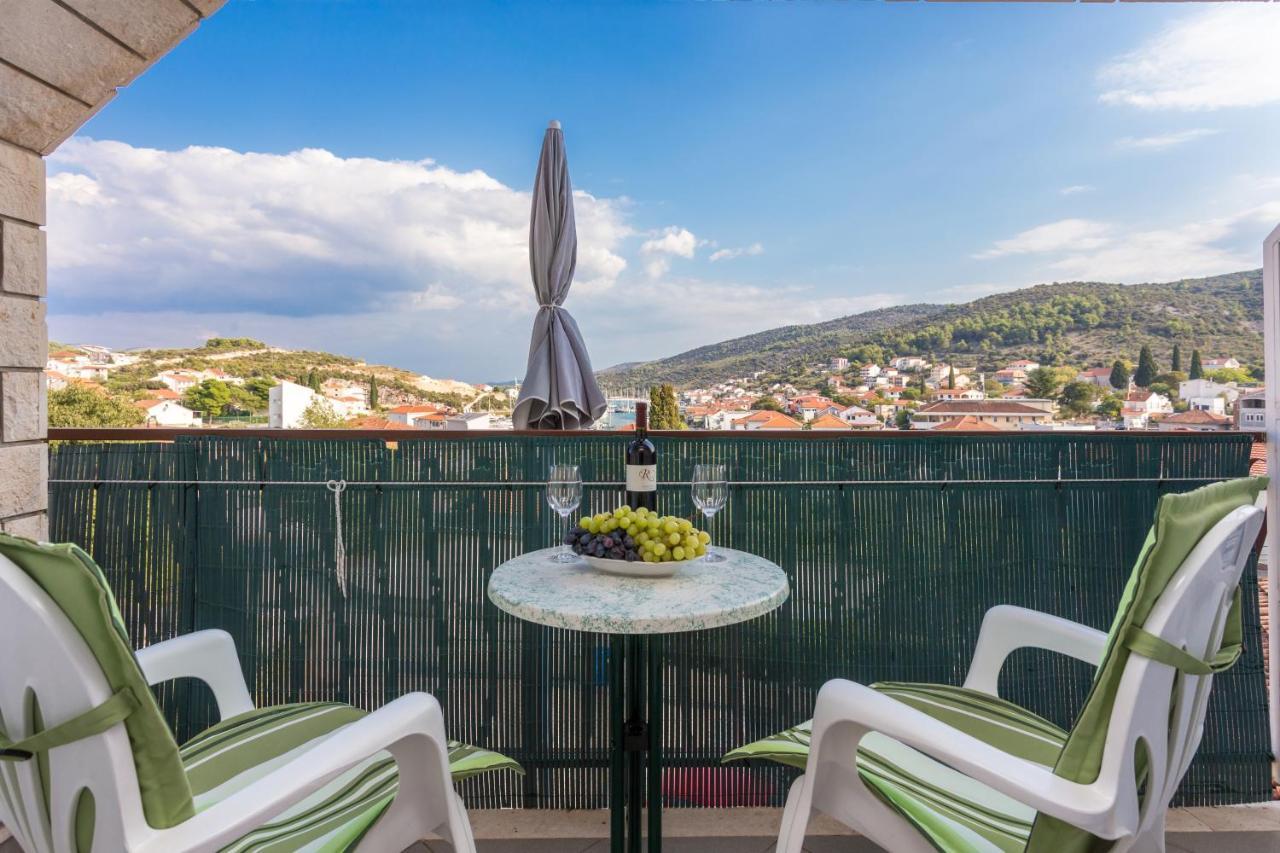 Apartments And Rooms With Parking Space Marina, Trogir - 5953 外观 照片