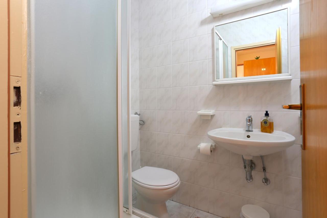 Apartments And Rooms With Parking Space Marina, Trogir - 5953 外观 照片