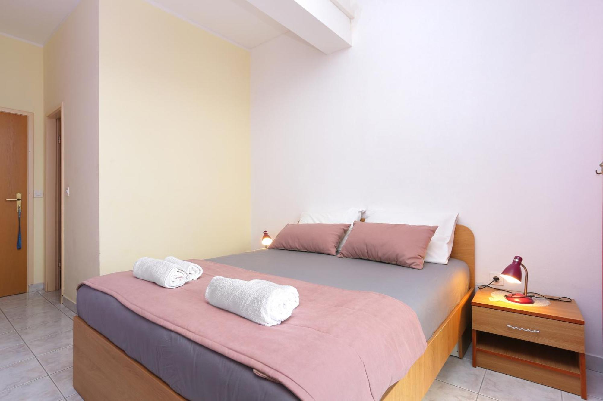 Apartments And Rooms With Parking Space Marina, Trogir - 5953 外观 照片
