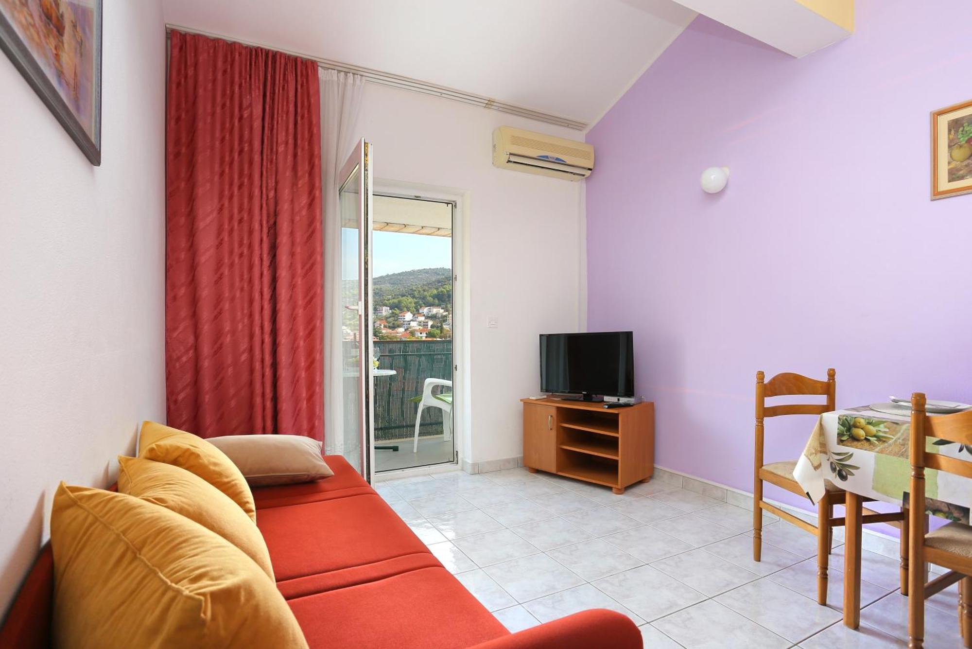 Apartments And Rooms With Parking Space Marina, Trogir - 5953 客房 照片