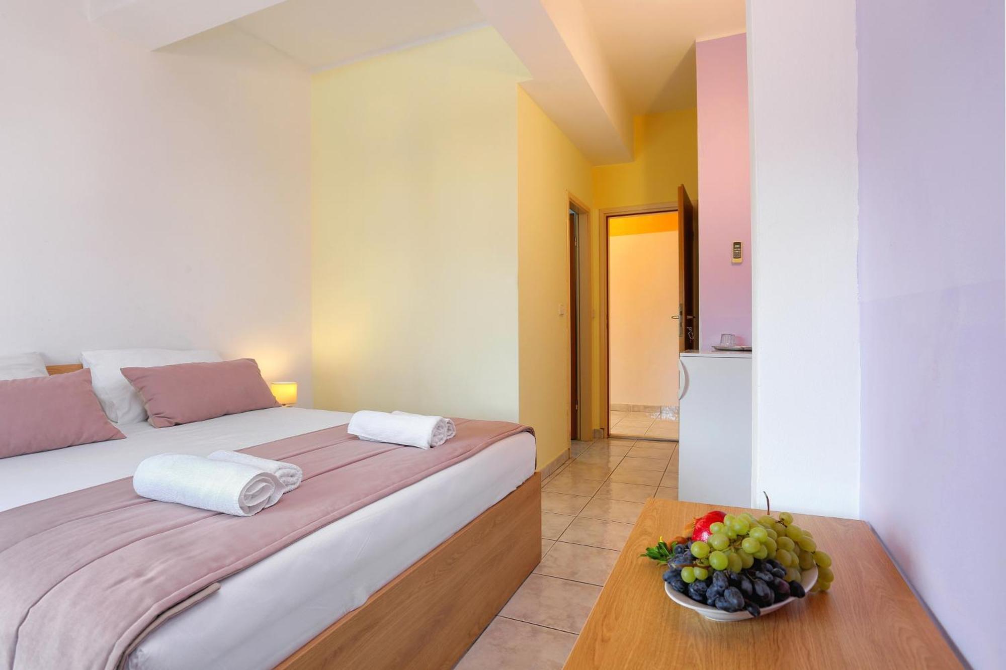 Apartments And Rooms With Parking Space Marina, Trogir - 5953 客房 照片